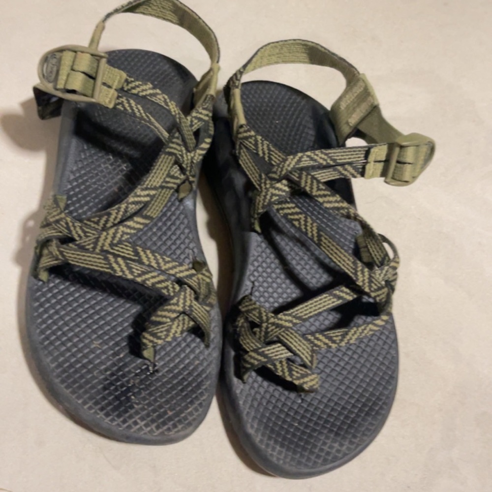 Women’s hiking chaco sandals